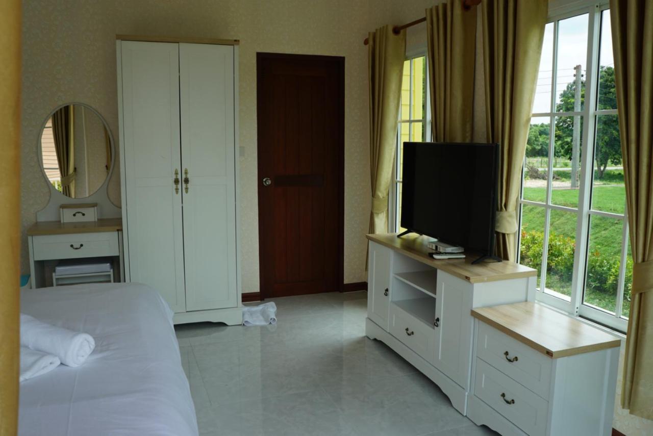 Evie Mae Resort Ban Cha-om Esterno foto
